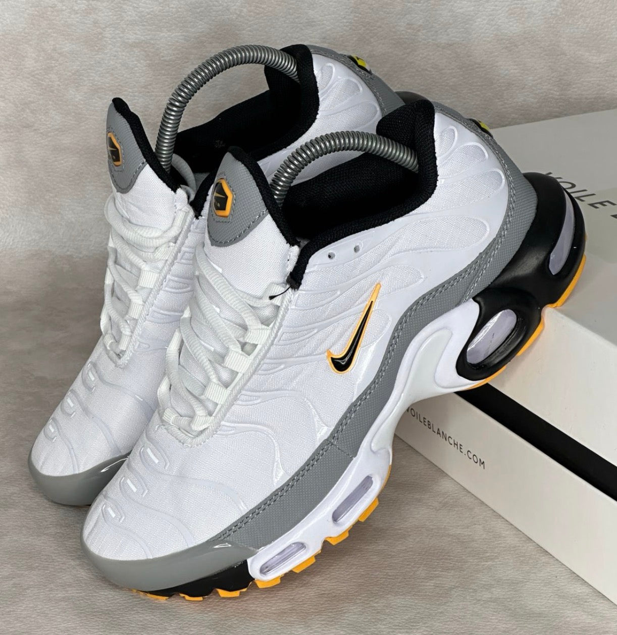 NK TN BLANCA - amarillo