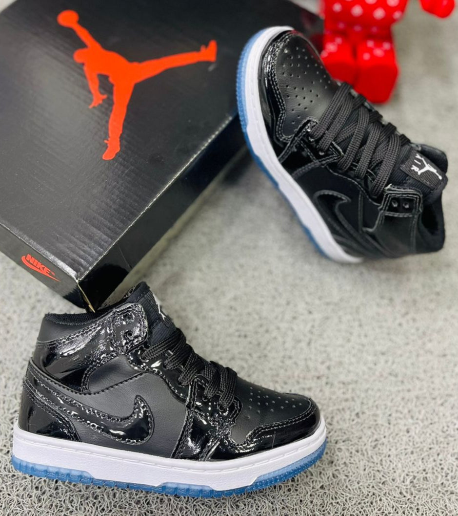 NK JORDAN RETRO 1 KIDS NEGRA