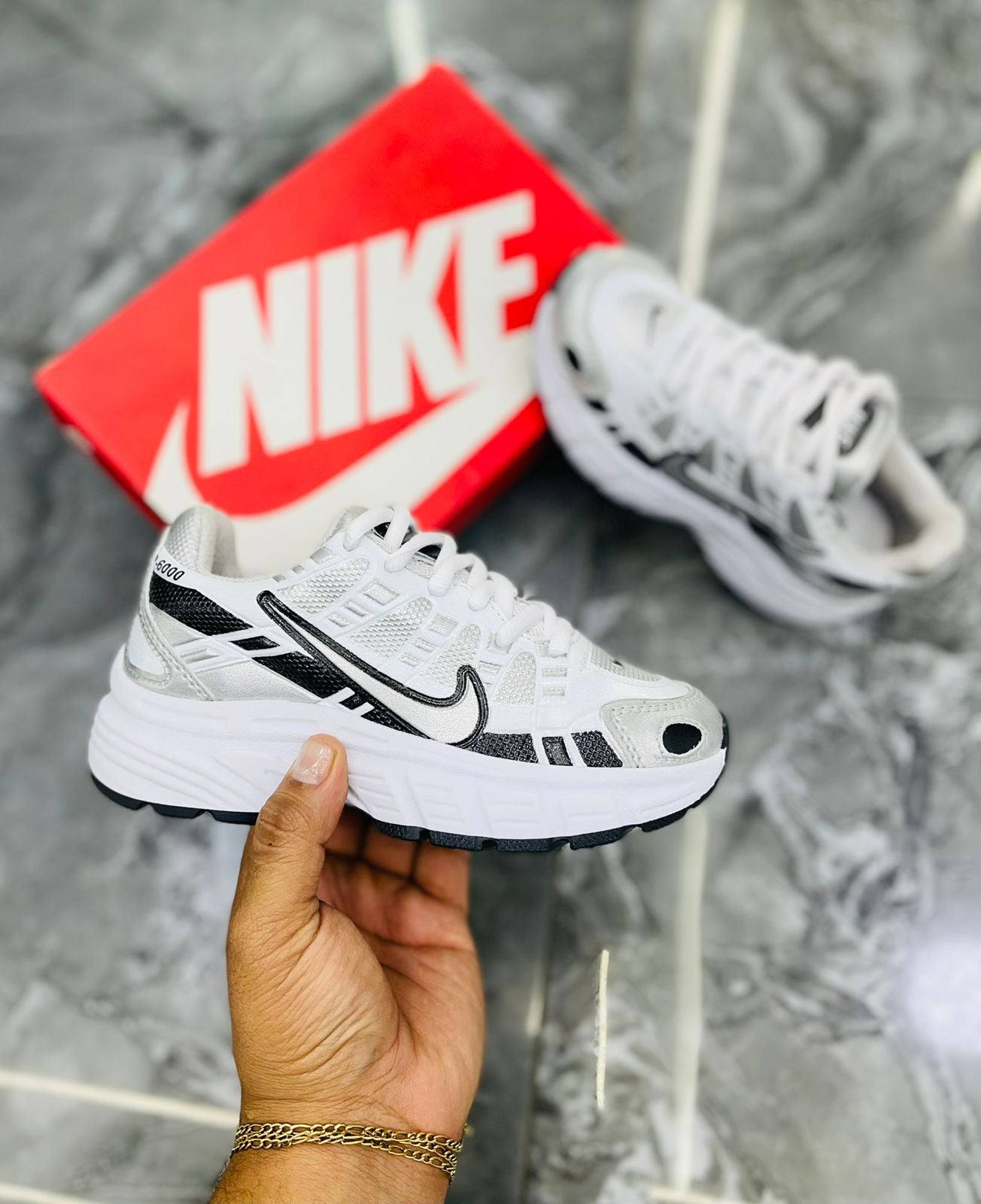 NK P-6000 BLANCO NEGRO